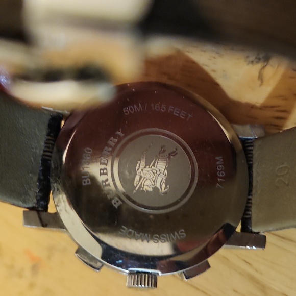 Buberry whatch - Picture 3 of 4